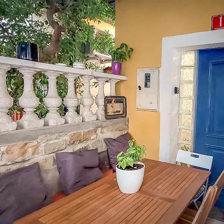 펜션 Viktoria Near Beach, Tartini Square Is Peaceful, Unique And Cosy For Lgbtq,, Couples Getaway, Families & Friends 피란