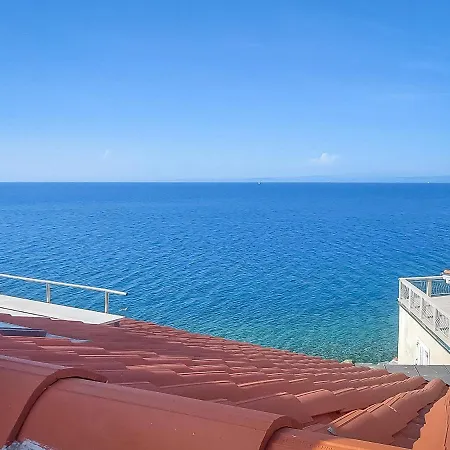 Viktoria Near Beach, Tartini Square Is Peaceful, Unique And Cosy For Lgbtq,, Couples Getaway, Families & Friends