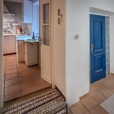 펜션 Viktoria Near Beach, Tartini Square Is Peaceful, Unique And Cosy For Lgbtq,, Couples Getaway, Families & Friends