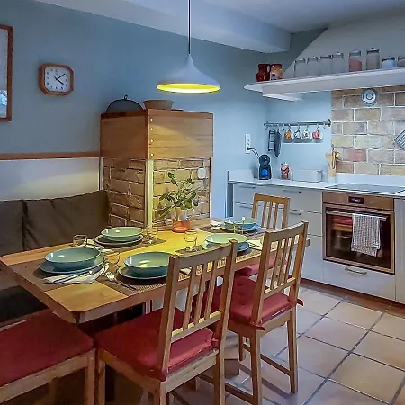 펜션 Viktoria Near Beach, Tartini Square Is Peaceful, Unique And Cosy For Lgbtq,, Couples Getaway, Families & Friends *