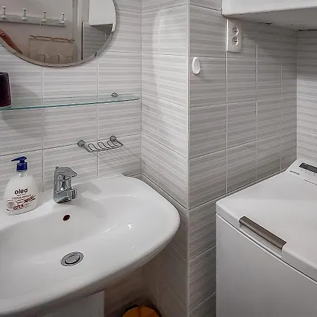 펜션 Viktoria Near Beach, Tartini Square Is Peaceful, Unique And Cosy For Lgbtq,, Couples Getaway, Families & Friends