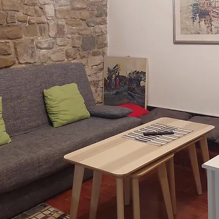 Viktoria Near Beach, Tartini Square Is Peaceful, Unique And Cosy For Lgbtq,, Couples Getaway, Families & Friends 피란